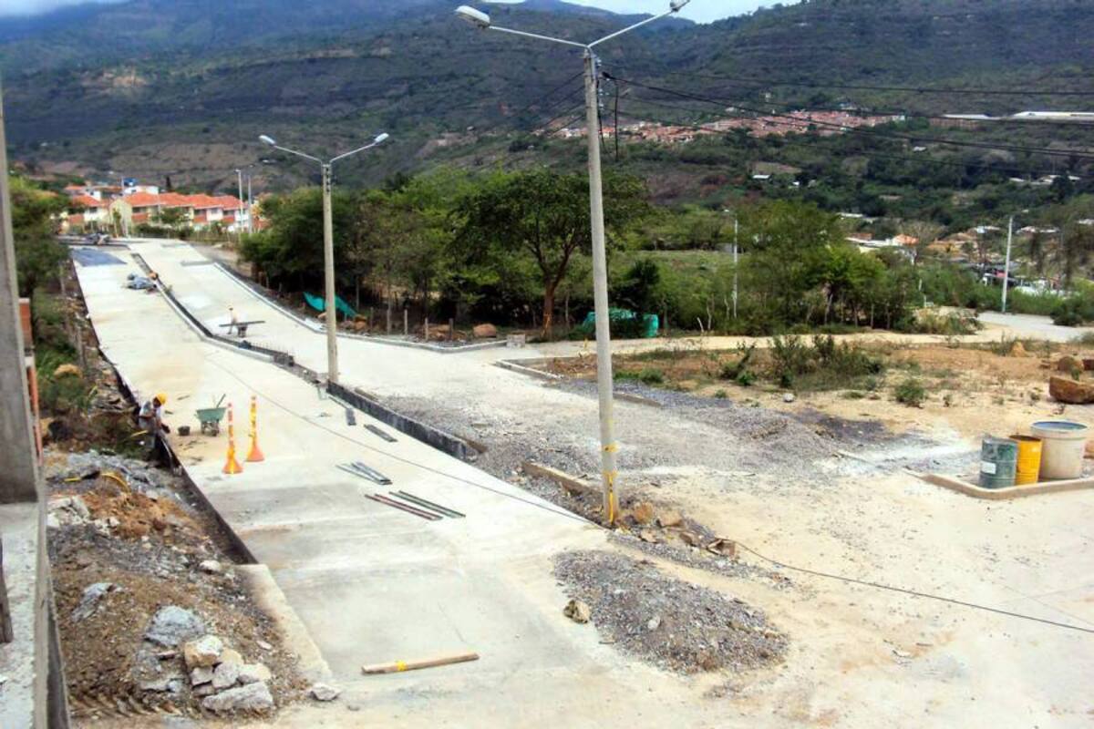 La obra sería terminada a finales del año, en cumplimiento con el propósito del Gobernador de Santander de hacer entrega de todas las obras financiadas durante su gobierno. (Foto: Archivo / VANGUARDIA LIBERAL )
