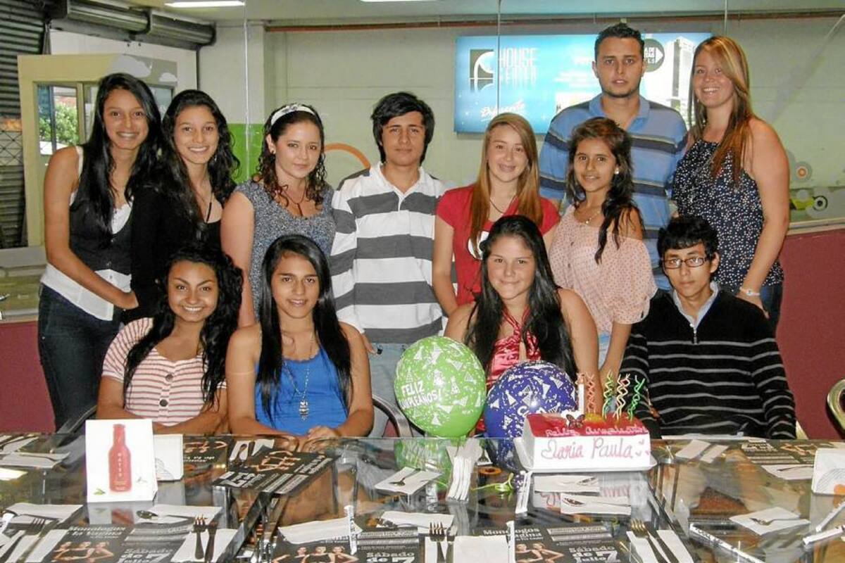 María Fernanda Espejo, María Paula Figueroa, María Paula Arenas, Jorge Higuera, Silvia Juliana Vega, Andrea Vega, Diana Meneses, Luis Orejarena, Diana Gil, Laura Sierra, Luis Miguel Moreno y Silvia Arenas. (Foto: Javier Gutiérrez / VANGUARDIA LIBERAL)