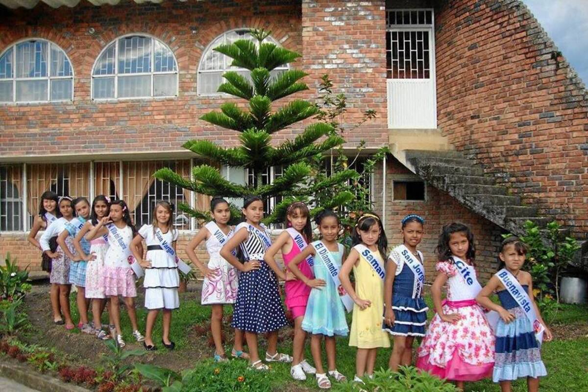 14 participantes al concurso municipal de talento belleza y gracia infantil Niña Barbosa, que se desarrolla por estos días en esta ciudad bajo la dirección de Gonzalo Espitia. (Foto: Suministrada/VANGUARDIA LIBERAL)