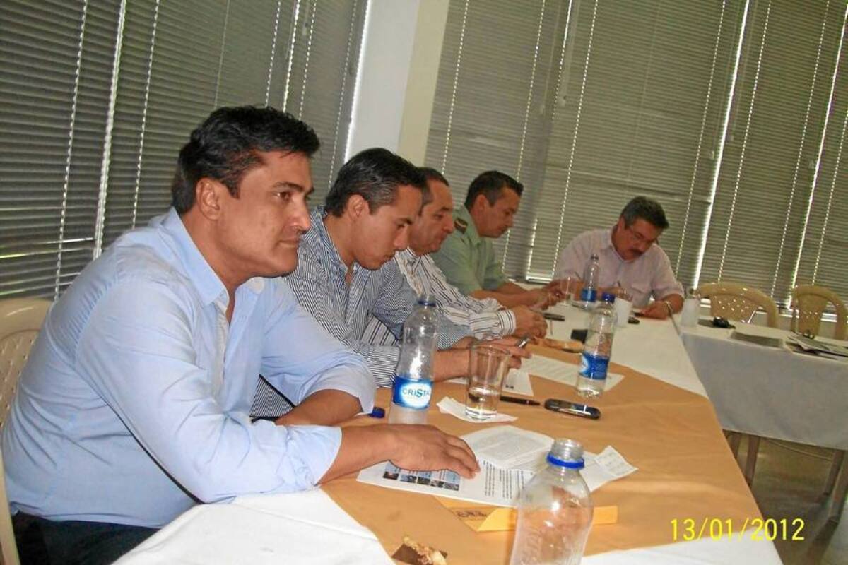 El gobernador de Santander, Richard Aguilar Villa, se comprometió en consejo de seguridad a servir de garante en las negociaciones entre comunidad y Ecopetrol durante paro cívico laboral en el corregimiento El Centro. (Foto: Suministrada/VANGUARDIA LIBERAL)