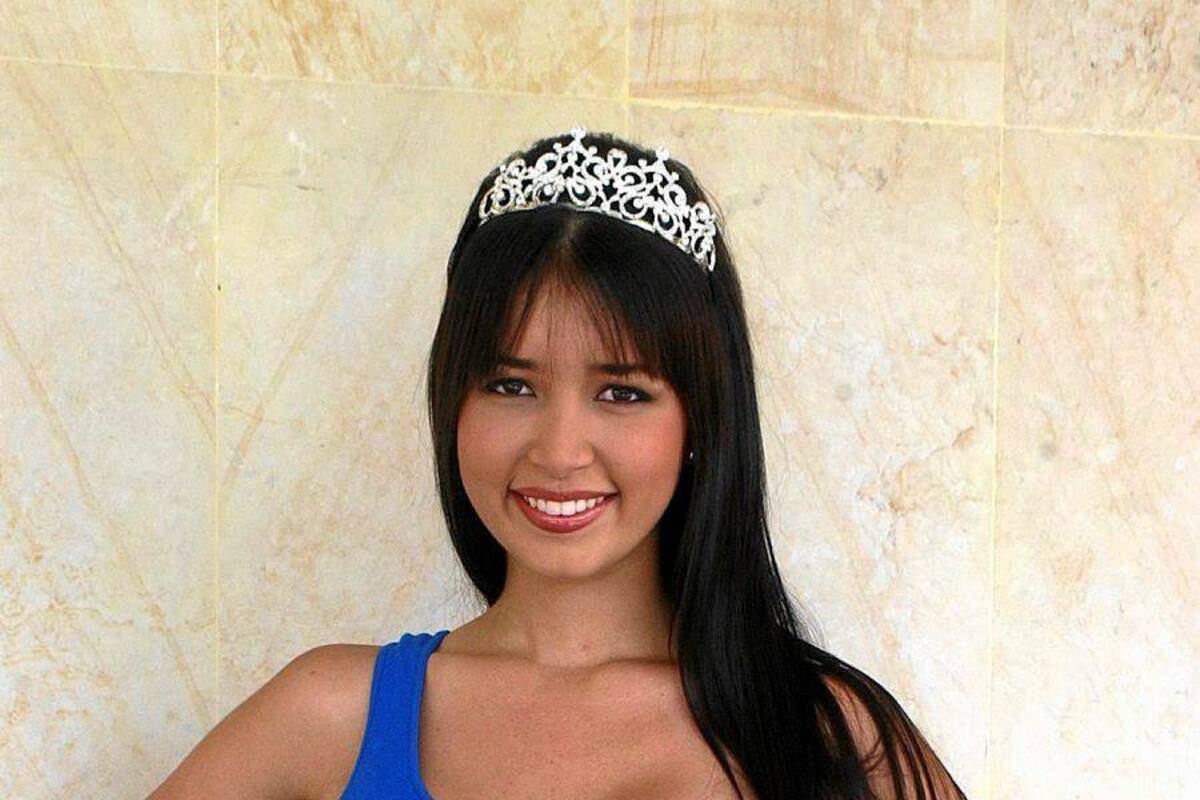 Sthepany Michelle Parra García, de 18 años de edad, Reina de las Comunas 2011-2012 (Foto: Jaime del Río / VANGUARDIA LIBERAL)