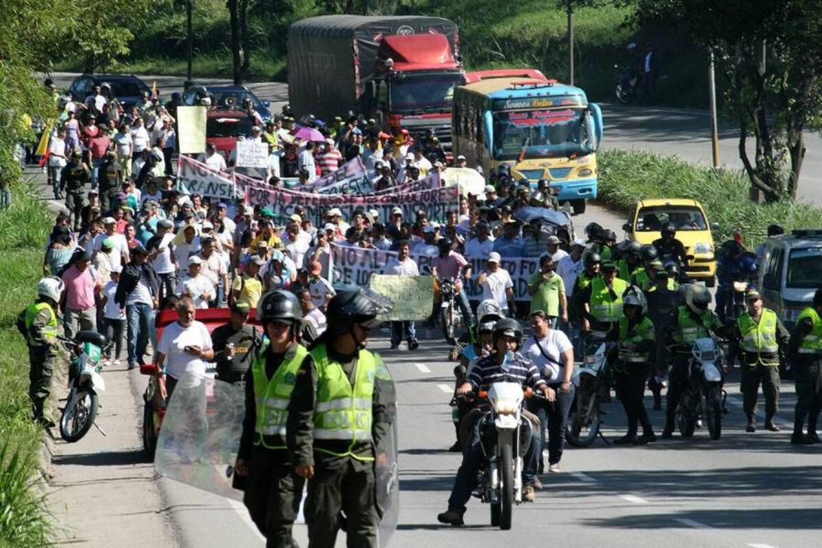 Proponen suspender inicio de la Fase II; Metrolínea se opone (Foto: Mauricio Betancourt / VANGUARDIA LIBERAL)
