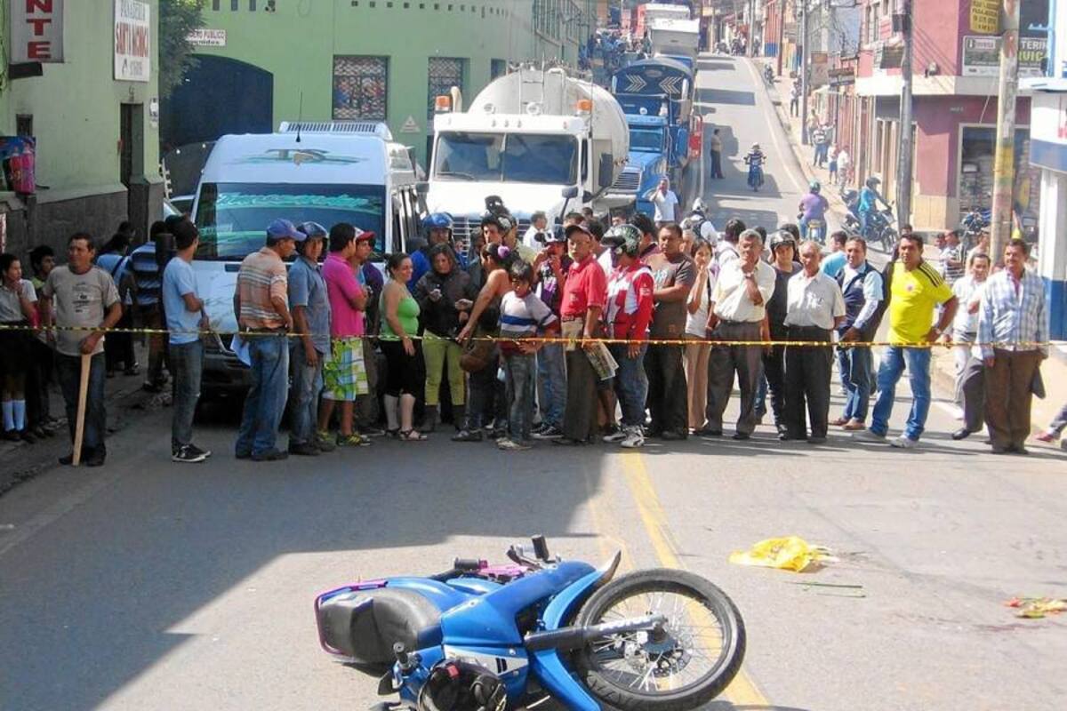 Anciana fue arrollada por motociclista en el Socorro