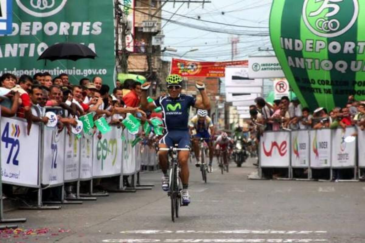 El pedalista ecuatoriano Byron Guamá le dio ayer, en el día de su cumpleaños, la primera victoria del año a su equipo Movistar Team Continental, al imponerse en el sector B de la segunda etapa de la Vuelta a Colombia que terminó en Yumbo.(Foto: Suministrada Lina Lopera Movistar Team Continental / VANGUARDIA LIBERAL)