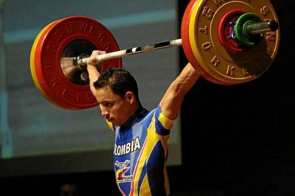 El pesista santandereano Sergio Armando Rada Rodríguez le dio a Colombia dos medallas de oro y una de plata en el Panamericano de halterofilia que se cumple en Antigua, Guatemala, en la categoría de los 56 kilos de peso corporal. (Foto: Archivo/VANGUARDIA LIBERAL)