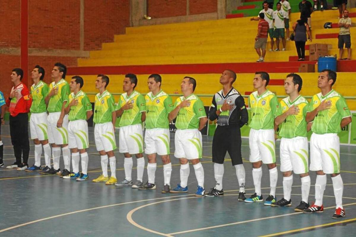 El Real Bucaramanga, el equipo de Santander en el torneo profesional de fútbol sala Fifa, ya está en la recta final de su preparación para debutar en la III Liga Argos el próximo domingo ante el Club Deportivo D’Martín F.C. Julio Torres, presidente del club, habló de los objetivos para 2012. (Foto: Archivo / VANGUARDIA LIBERAL)