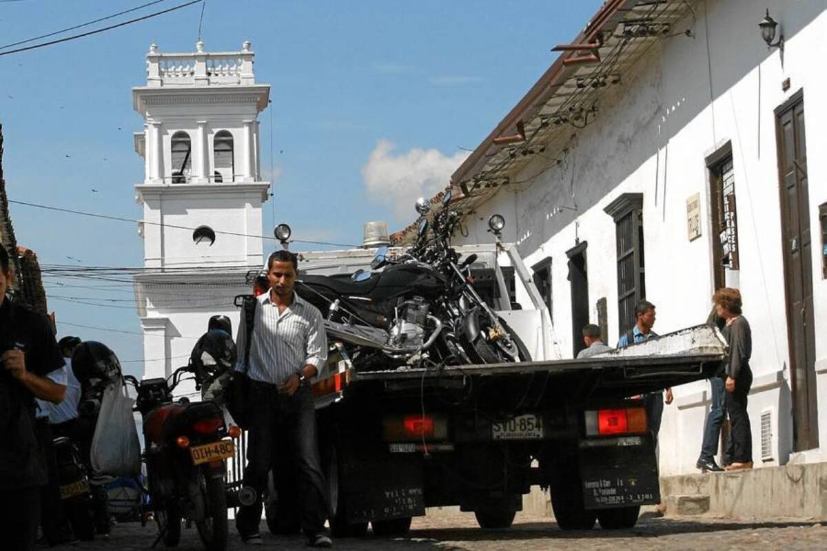 Sigue prohibido estacionar carros en el casco antiguo