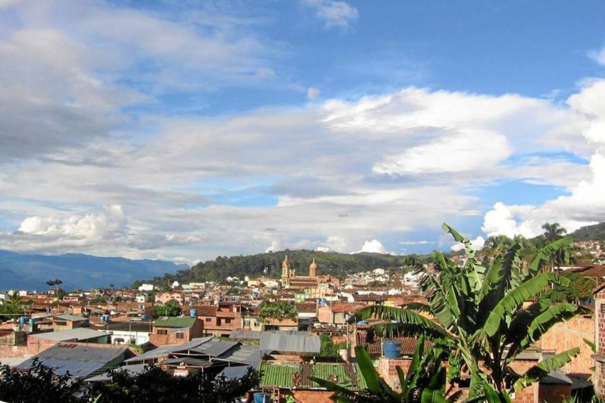 La Cámara de Comercio de Bucaramanga invita a las universidades y organizaciones interesadas en la investigación fiscal y en ejercer veeduría, a utilizar este estudio como fuente documental para analizar los procesos de distribución de recursos, de manera que con base en ello evalúen el impacto económico y social de la inversión en Socorro. (Foto: Nancy Gómez Cala/VANGUARDIA LIBERAL)