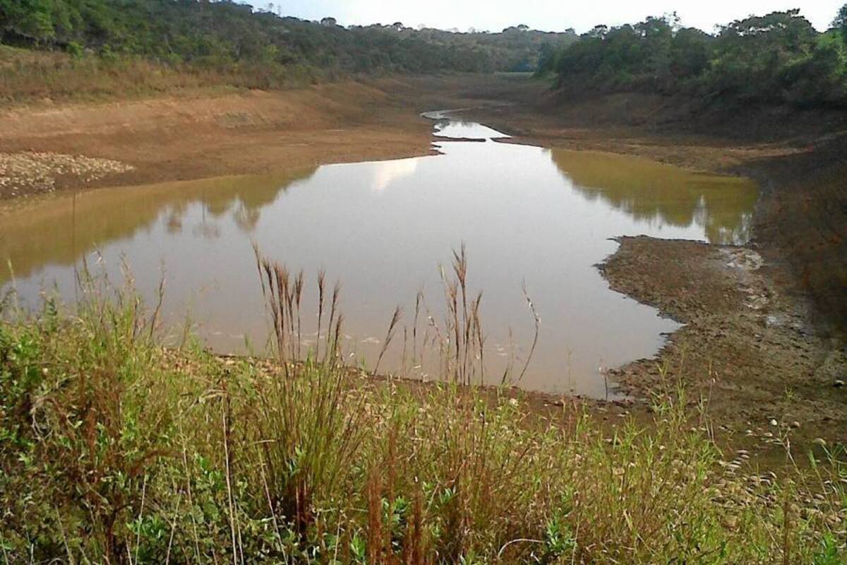 Embalse de Aguilitas, a punto de quedar seco, de esta represa ya no se puede utilizar el agua debido a los altos índices de sedimentación que trae. (Foto: Suministrada/VANGUARDIA LIBERAL)