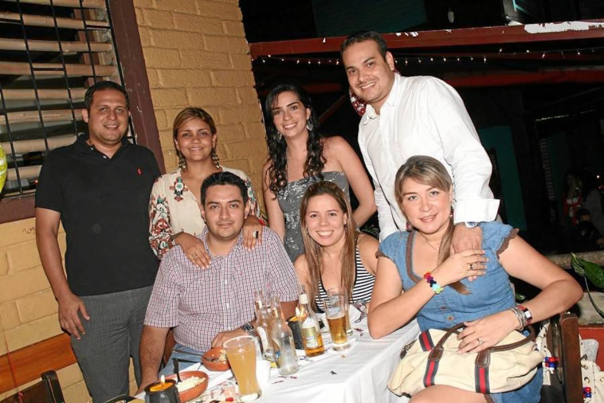 Diego Fernando Camacho, Diana Villamizar, César Augusto Quijano Quiroga, María Juliana Acevedo, Sara Patricia Caballero, Claudia Liliana Camacho y Jaime Javier Echeverri. (Foto: Mauricio Villamizar/VANGUARDIA LIBERAL)