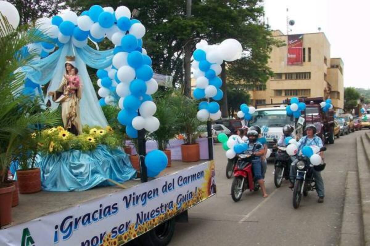El 16 de julio es la tradicional Fiesta de la Virgen del Carmen, donde el escapulario es un elemento que simboliza la consagración de sus creyentes.(Foto: Archivo/VANGUARDIA LIBERAL)