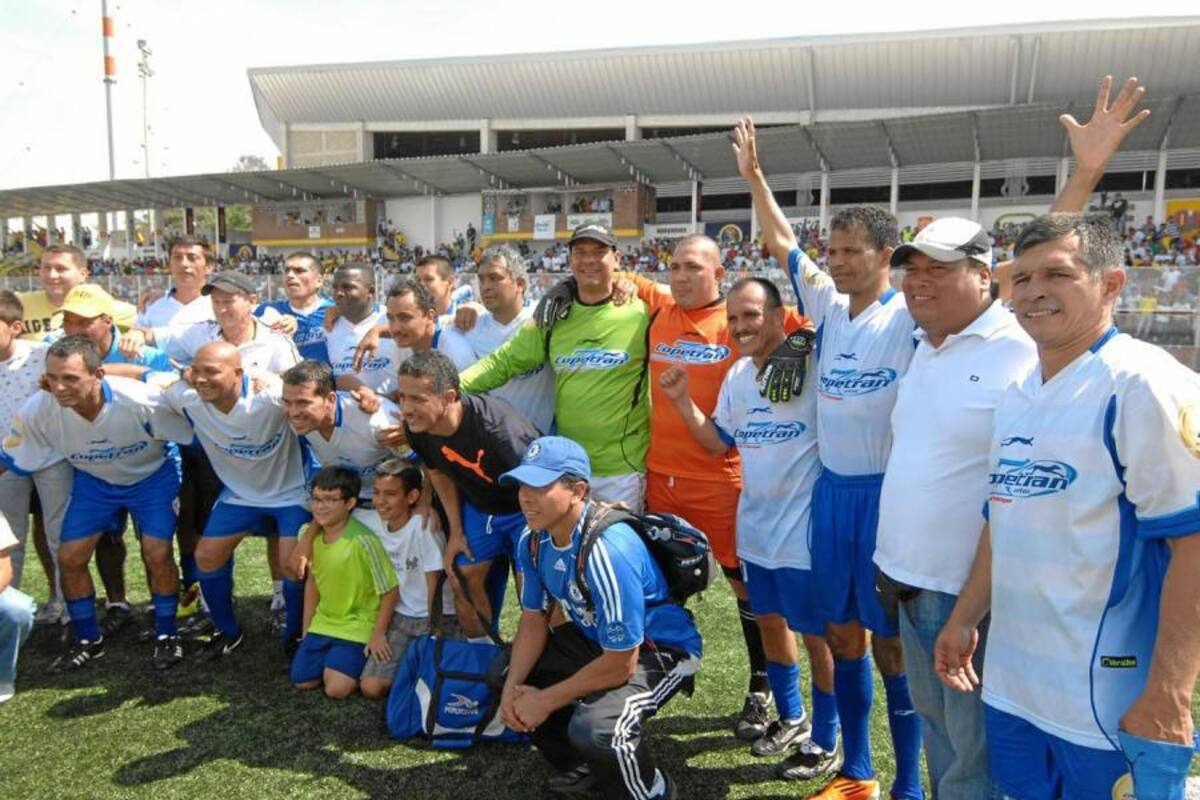 Copetran se convirtió en el digno campeón del Torneo Sénior Máster de la Cancha Marte luego de superar 4 – 2 desde el punto penalti a La Playa – Terminal. (Foto: Jaime Del Río / VANGUARDIA LIBERAL)