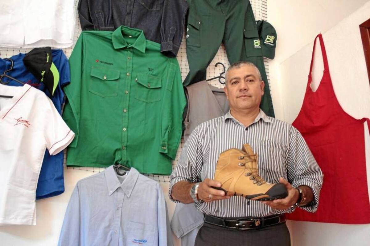 Henry Mendoza arrancó solo con su empresa HRM Dotaciones, pero asegura que si tiene otra idea de emprendimiento, sin duda buscará asesorarse. (Foto: Javier Gutiérrez / VANGUARDIA LIBERAL)