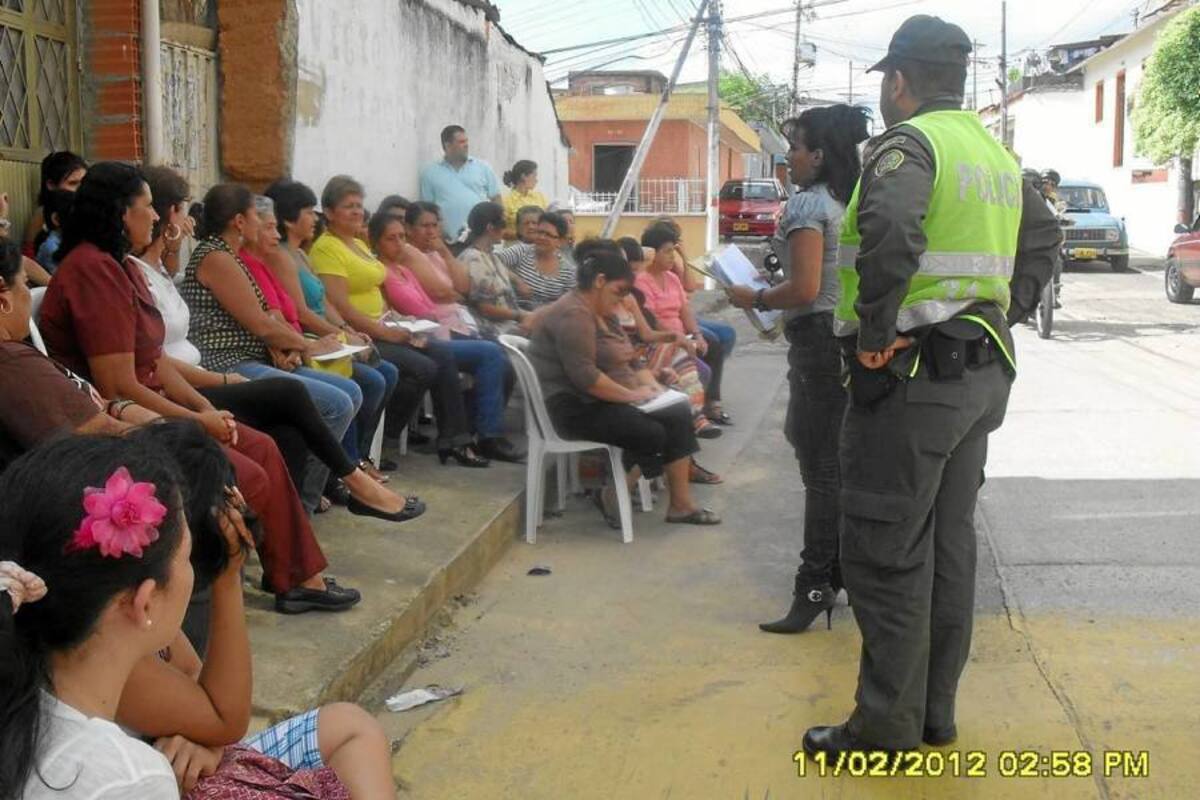 Las mujeres que se benefician de estos cursos residen en los barrios Caldas, Tenza I y Altoviento en Floridablanca. (Foto: Suministrada/VANGUARDIA LIBERAL)