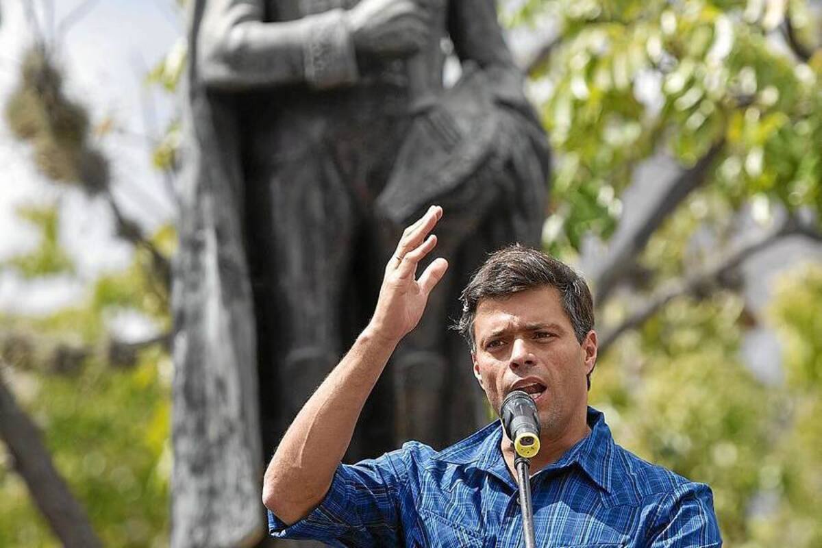 Leopoldo López es exalcalde de Caracas y estrecho aliado del líder opositor Henrique Capriles, gobernador de Miranda y excandidato presidencial, quien estuvo presente en la sesión del Consejo Federal de Gobierno. (Foto: AFP / VANGUARDIA LIBERAL)