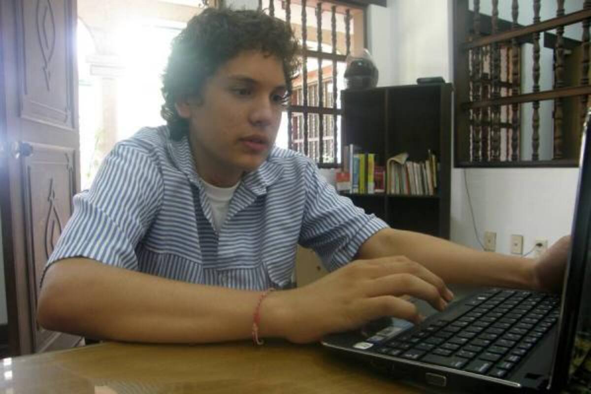 Juan Sebastián Bermúdez viajará hoy a Buenos Aires Argentina, para representar a Colombia en la cumbre de Mercosur, en la exposición de una propuesta en educación para ser aplicada en los países de América Latina.(Foto: Edgar Omar Bustos A/ VANGUARDIA LIBERAL )