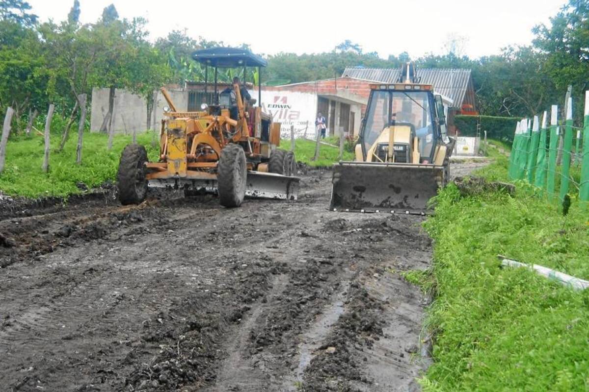 El Municipio firmó un convenio con el Batallón de Ingenieros Nro 5 Francisco José Caldas para el mejoramiento vial en el sector rural. (Foto: Suministrada/ VANGUARDIA LIBERAL )