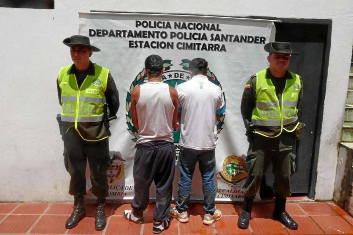 Estos son algunos de los capturados mediante mecanismos de control, ejercidos por la Policía Nacional, en Cimitarra y Landázuri, los detenidos fueron dejados a disposición de las autoridades competentes. (Foto: Suministradas /VANGUARDIA LIBERAL)