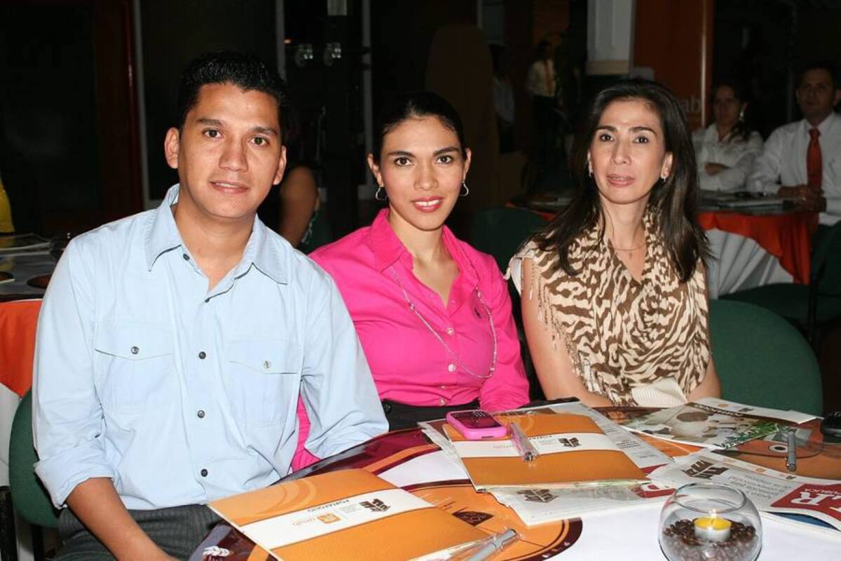 Javier Gutiérrez Prada, Liliana Ardila y Yolima Mora. (Foto: Mauricio Betancourt/VANGUARDIA LIBERAL)
