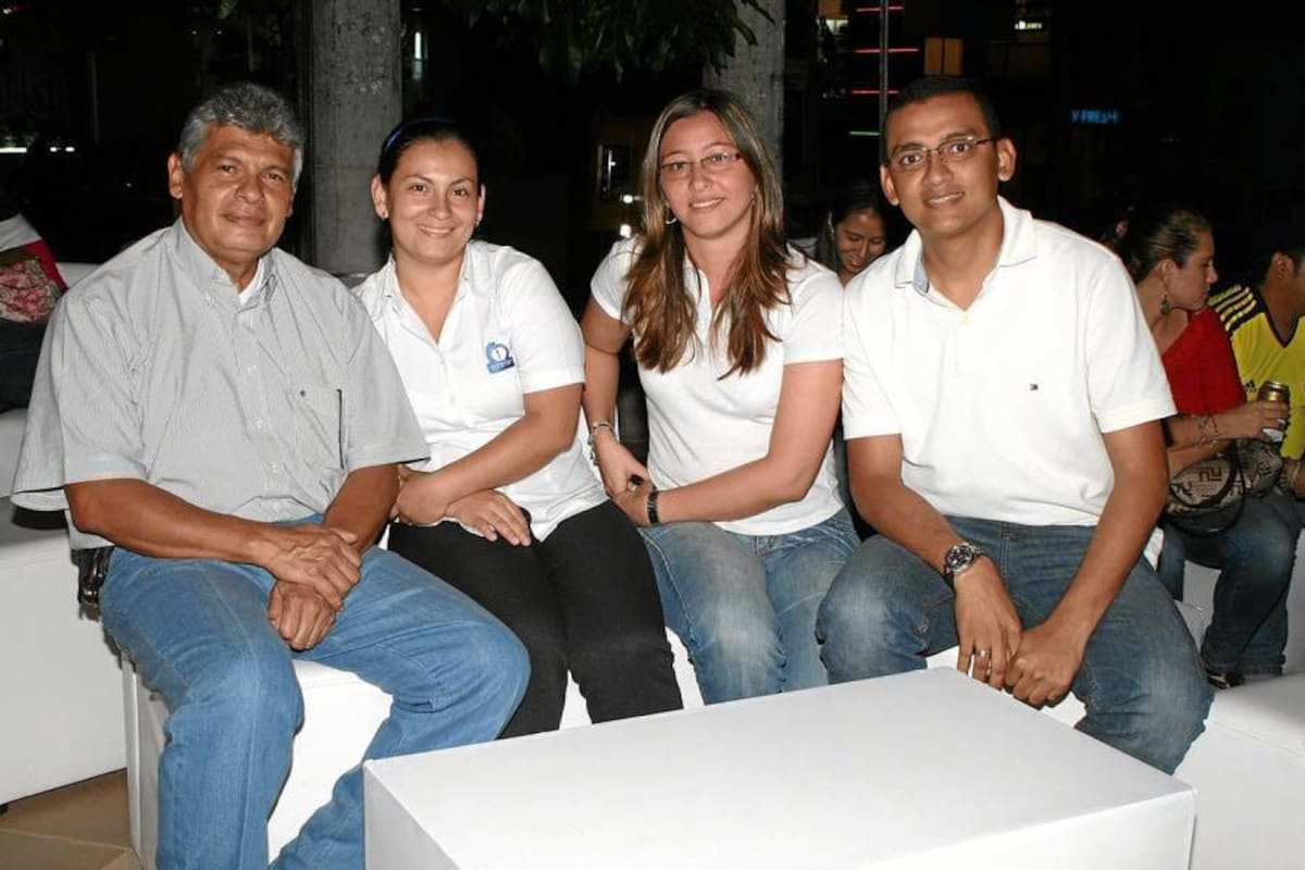 Teófilo Mantilla, Martha Cala, Paula Ayala y Juan Carlos Mercado. (Foto: Mauricio Betancourt / VANGUARDIA LIBERAL)