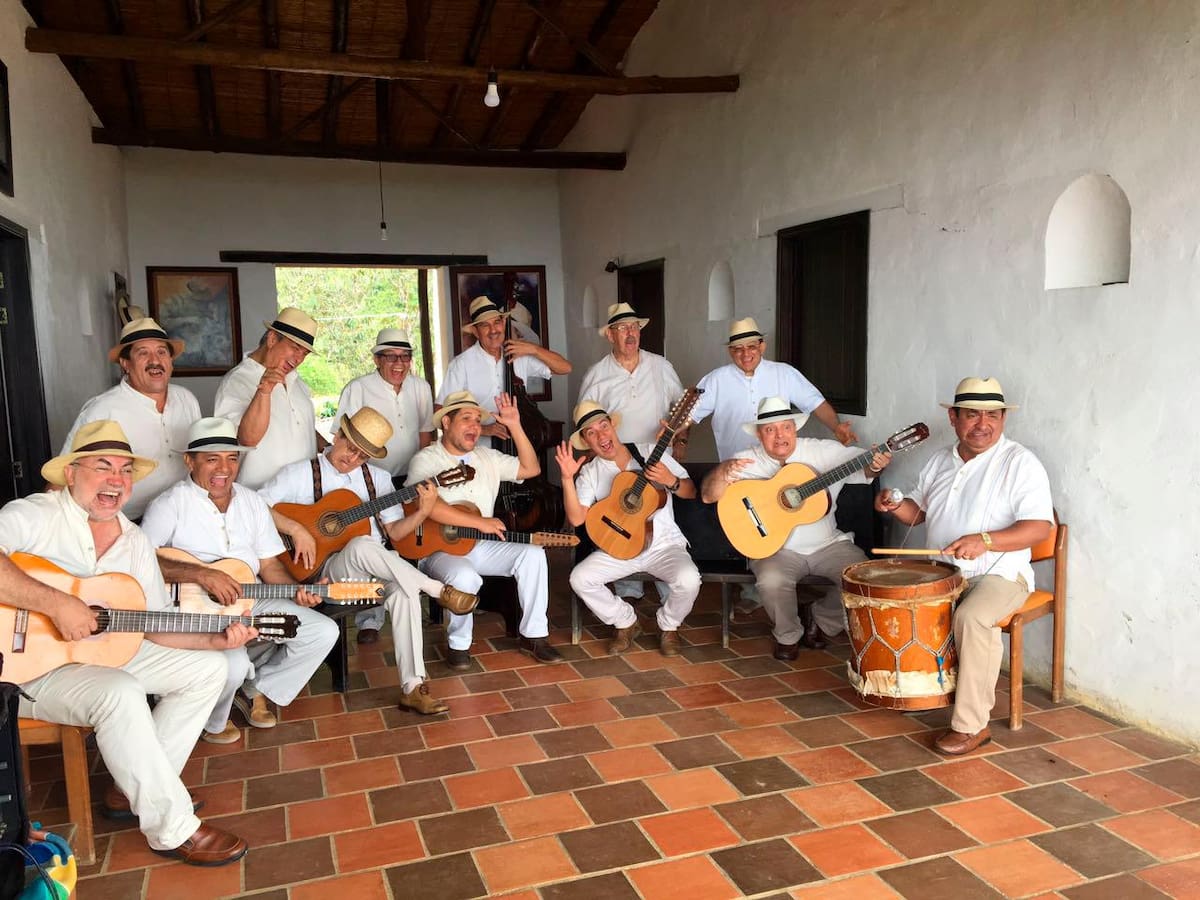 Los Muchos están conformados actualmente por Ramiro Pilonieta, Domingo López, César Castro, Mario Martínez, Carlos Manrique, Carlos Amaya, Carlos Pareja, Carlos Prada, Jaime Gómez, Josué Díaz, Jorge Reyes, Álvaro Garzón, Nilson Guerrero y, por supuesto, Puno Ardila. Foto: Tomada de Internet/VANGUARDIA