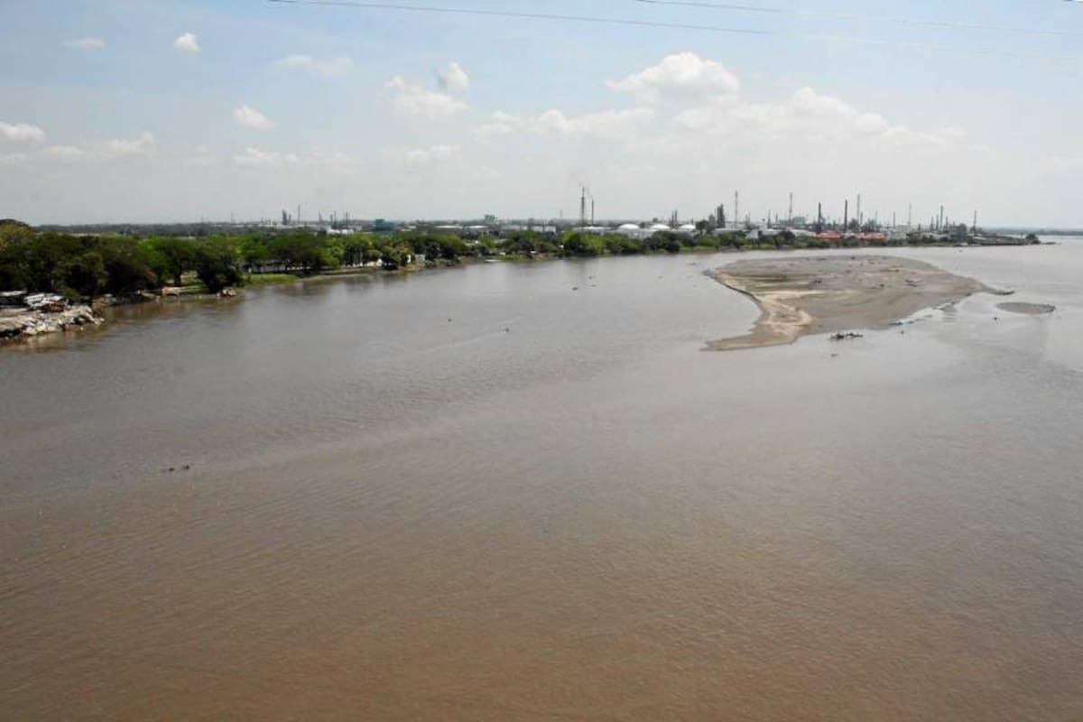 Para el mejoramiento de la navegabilidad en el tramo Barrancabermeja – Puerto Salgar en el Río Magdalena el Gobierno Nacional invertirá $800 mil millones. (Foto: Emmanuel Pérez/VANGUARDIA LIBERAL)