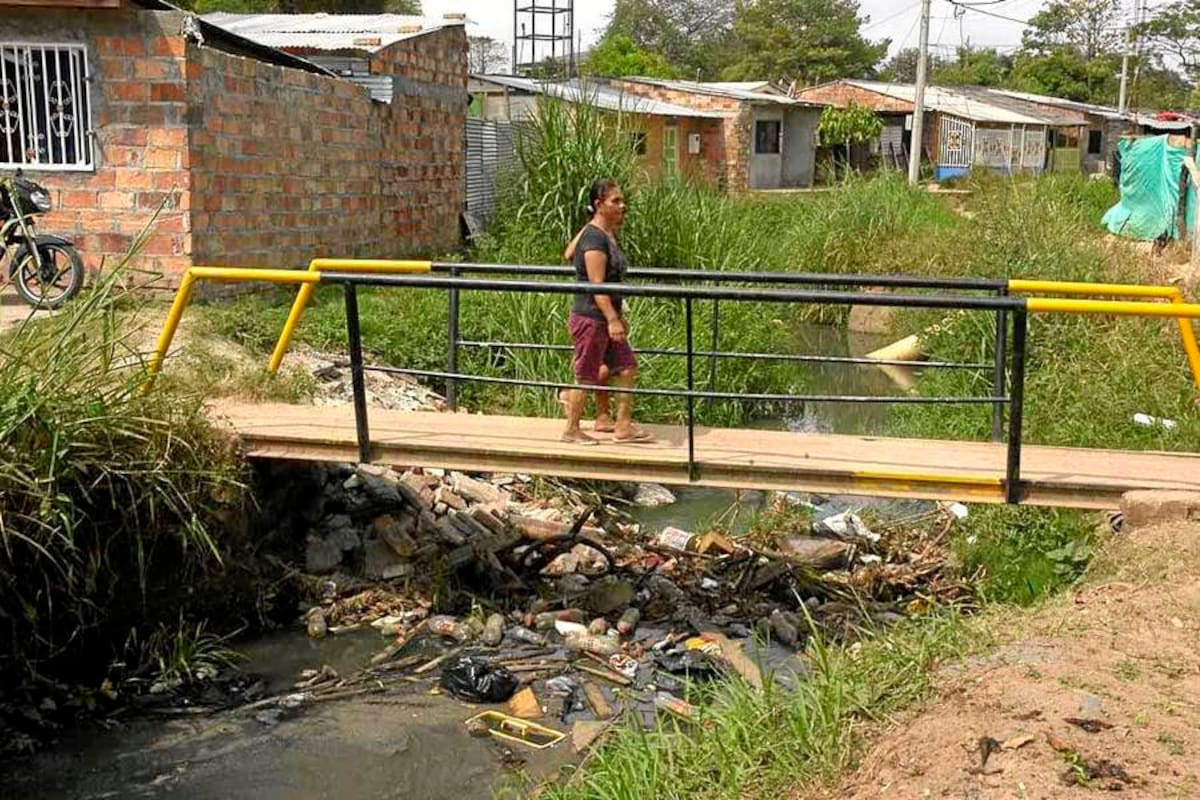 Vecinos del Nueva Esperanza se quejan por falta de cuidado del caño (Foto: Edgar Pernett/VANGUARDIA LIBERAL)