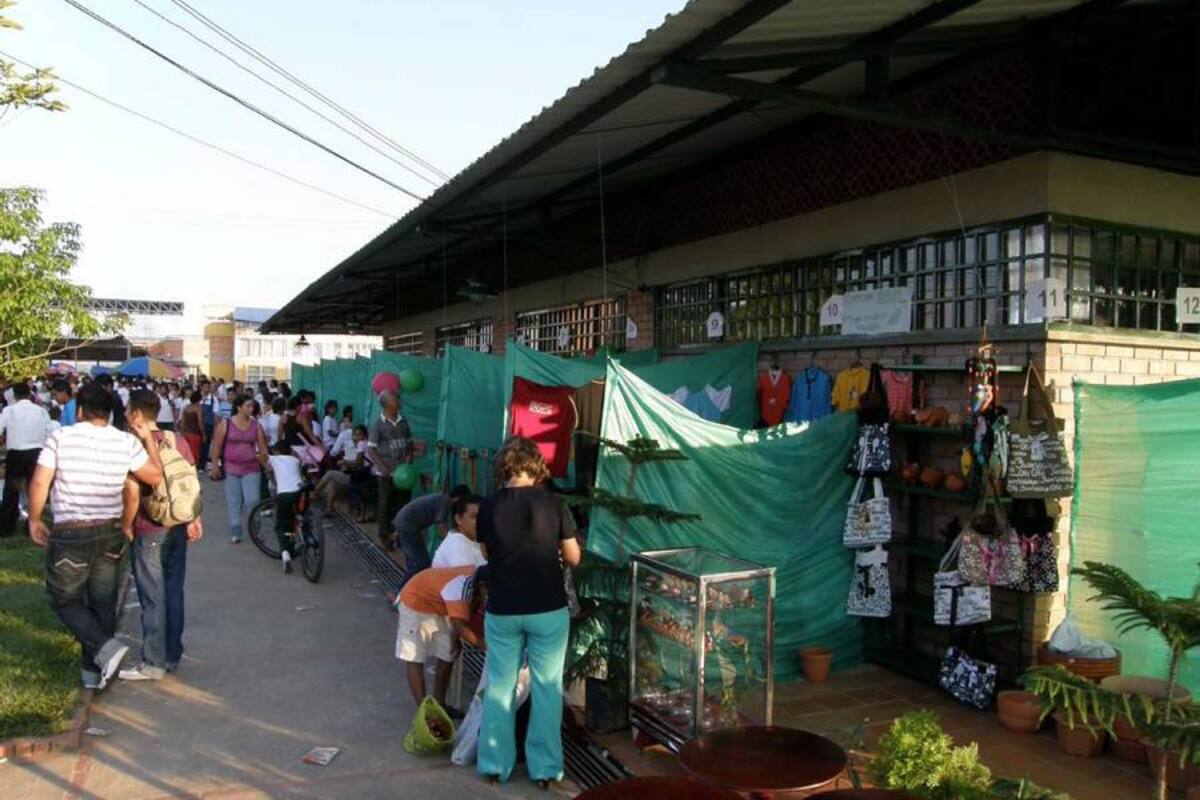 Comuna Siete se prepara para iniciar el evento Expocomunas 2011. (Foto: Archivo/VANGUARDIA LIBERAL)