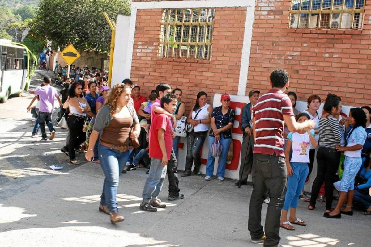 Para pedir la devolución del dinero, los padres de familia deben presentar una carta con la solicitud, anexando una fotocopia del recibo de consignación. (Foto: Archivo/VANGUARDIA LIBERAL)