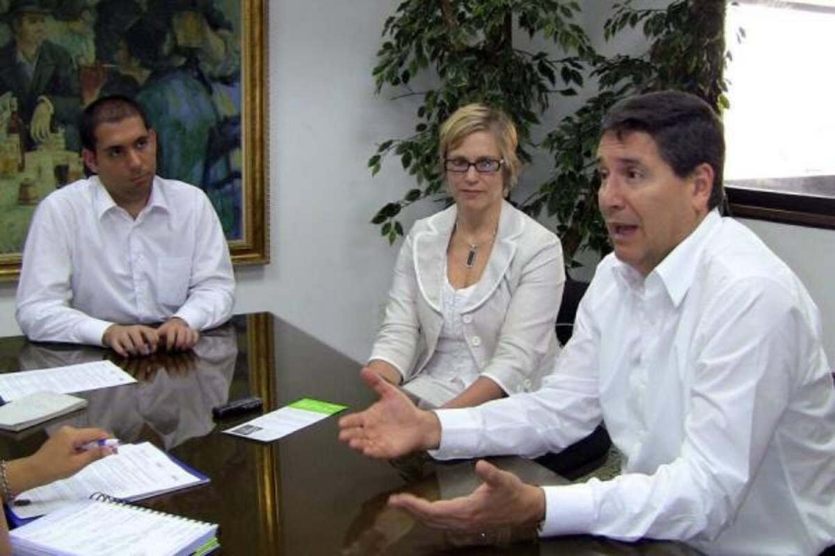 Gabriel Angulo, asistente del programa 'Semilleros Regionales', de Colfuturo; Ann C. Mason, directora ejecutiva de Fulbright; y Néstor Saavedra, director del Instituto Colombiano del Petróleo.