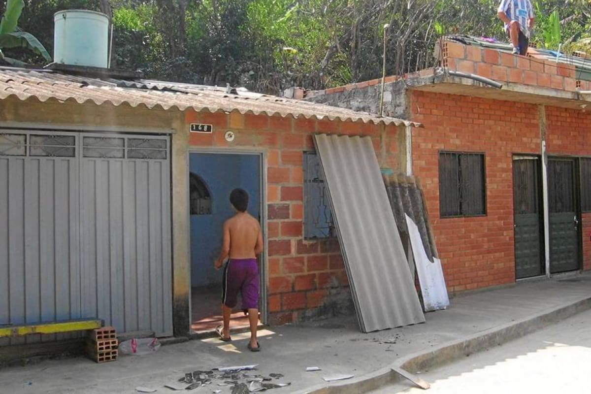 Caballo asustado se encaramó en el techo de una casa y cayó en la sala (Foto: Archivo/VANGUARDIA LIBERAL)