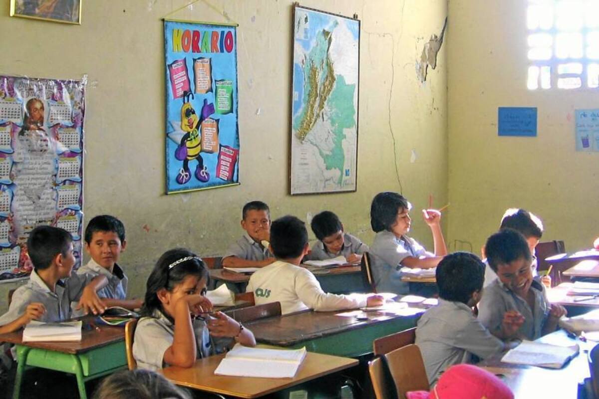 A partir de la próxima semana, la Dirección de Núcleo Educativo hará un recorrido por los diferentes barrios del Socorro para mirar qué niños se quedaron sin estudiar, cuáles son los motivos y exigir al padre o madre de familia que diligencie la matrícula. (Foto: Nancy Gómez /VANGUARDIA LIBERAL)