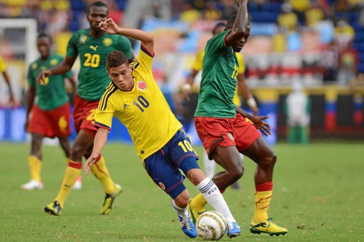 El mediocampista Juan Fernando Quintero, con apenas 19 años, fue uno de los hombres destacados de la selección Colombia frente a Camerún. Al jugador antioqueño le bastaron 45 minutos para demostrar sus habilidades. (Foto: AFP / VANGUARDIA LIBERAL)