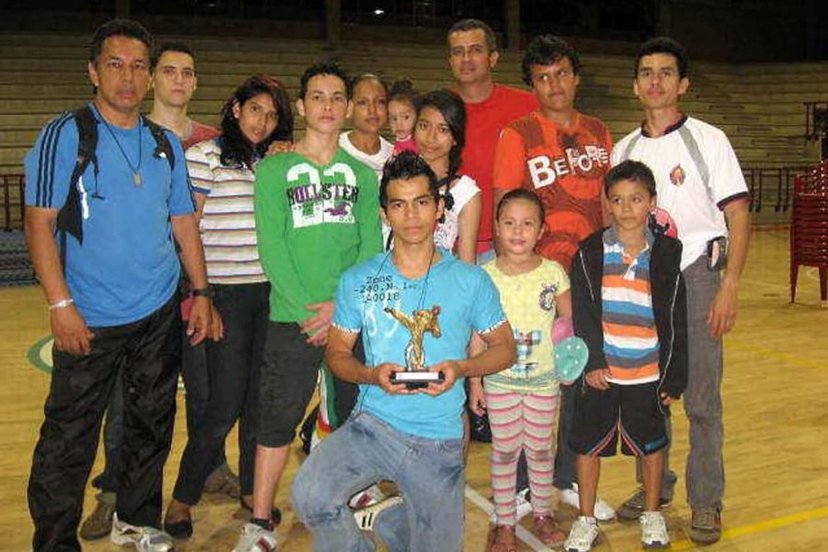 Esta es la delegación del Club Shorinji que representó a Santander en el Nacional Interclubes de Karate que se disputó en Medellín el pasado fin de semana. (Foto: Suministrada / VANGUARDIA LIBERAL)