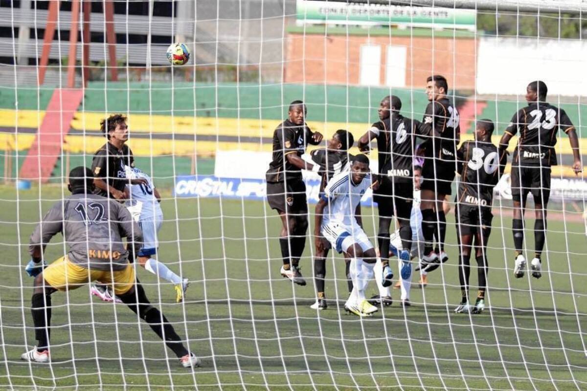 Real Santander abrió la cuenta de puntos (Foto: Archivo/VANGUARDIA LIBERAL)