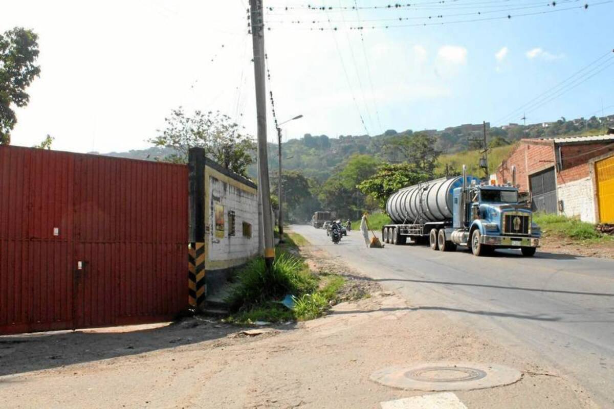 Dobles calzadas del área, una colcha de retazos (Foto: Diana C. León/VANGUARDIA LIBERAL)