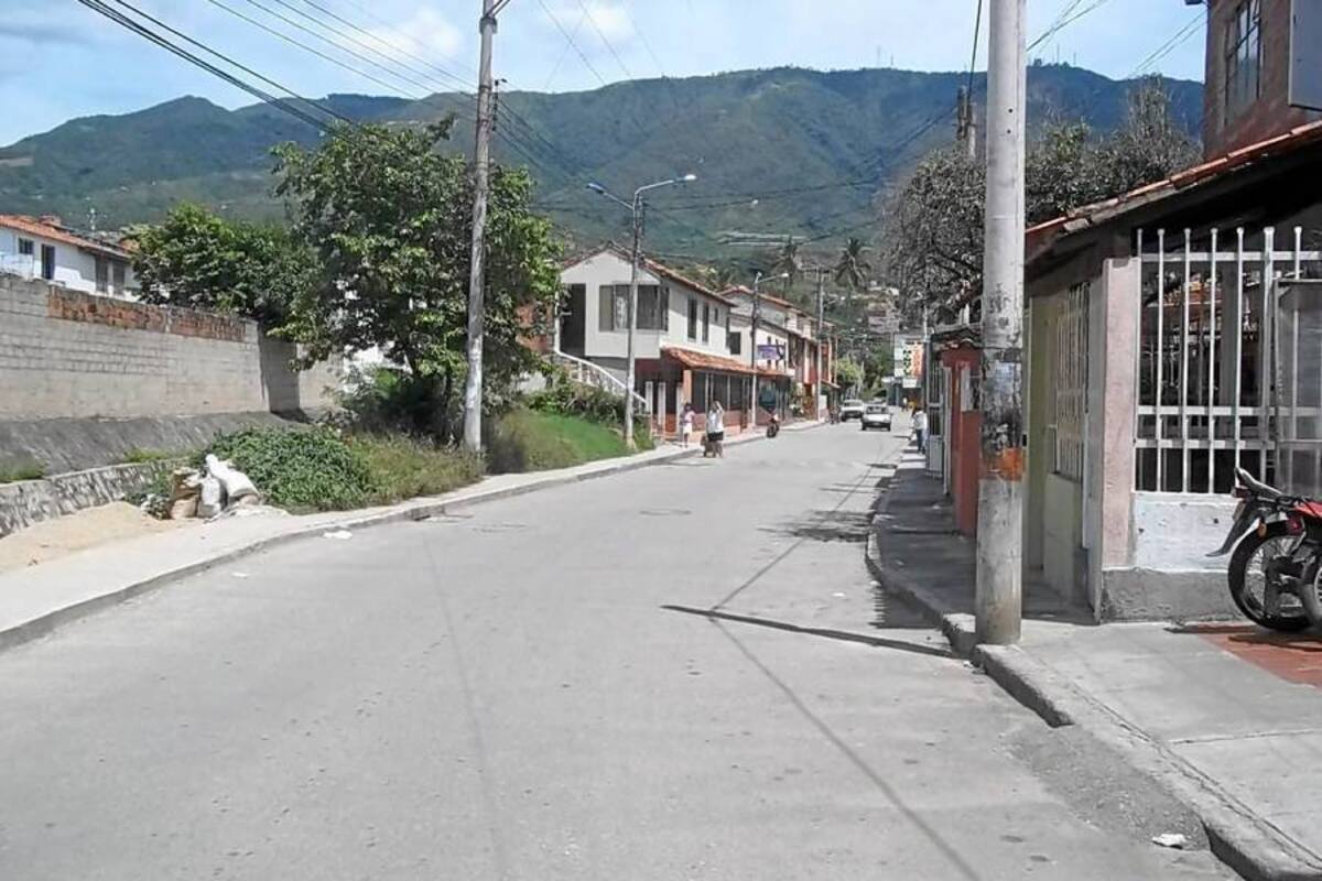 En la parte alta del barrio Caracolí se habría desarrollado la recuperación del lote por parte de la Cdmb. (Foto: Archivo /VANGUARDIA LIBERAL)