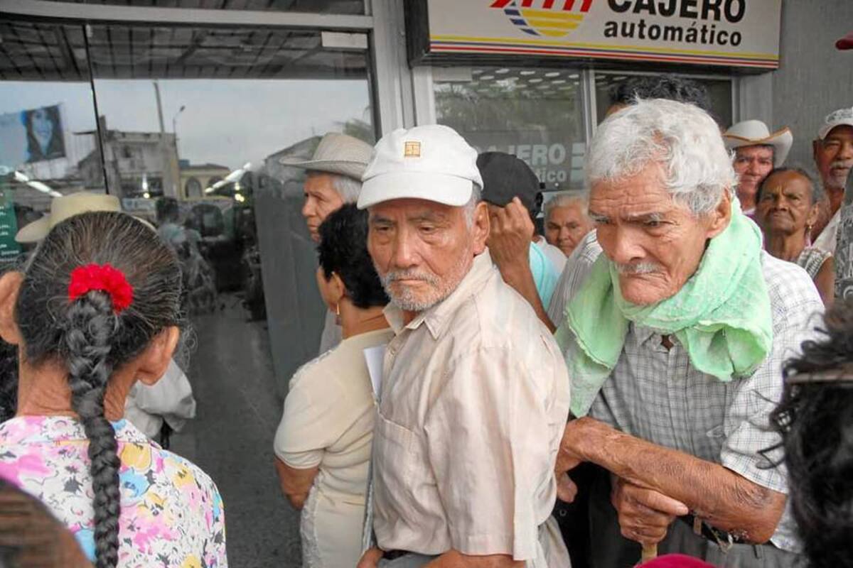 Los beneficiarios del Programa de Protección Social al Adulto Mayor (Ppsam) podrán reclamar el subsidio correspondiente a noviembre – diciembre. (Foto: Archivo/VANGUARDIA LIBERAL )