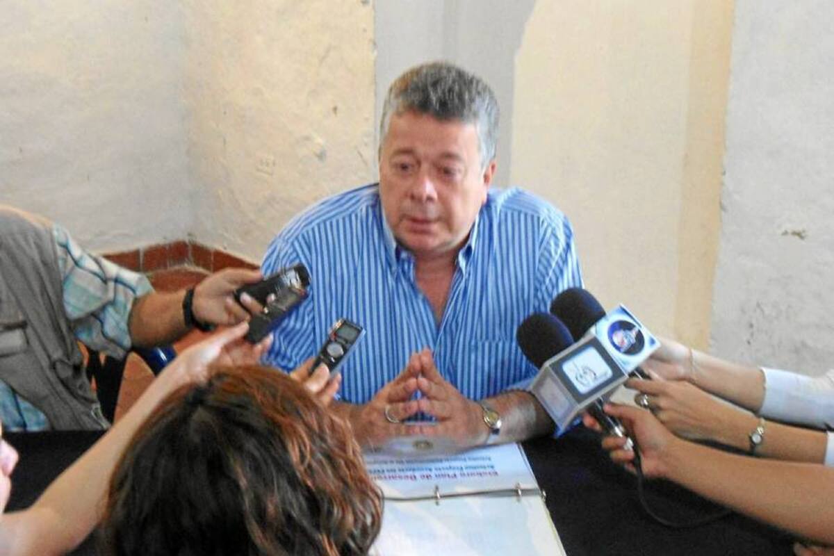 El alcalde presentó en rueda de prensa un balance de lo que hasta ahora han sido sus primeros cien días al frente de la Administración Municipal de San Gil. (Foto: /VANGAURDIA LIBERAL)