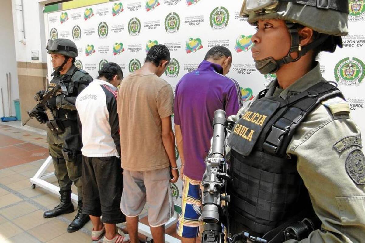 Un juez de control de garantías les dictó medida de aseguramiento a estos tres presuntos extorsionadores de niños. (Foto: Foto suministrada / VANGUARDIA LIBERAL)