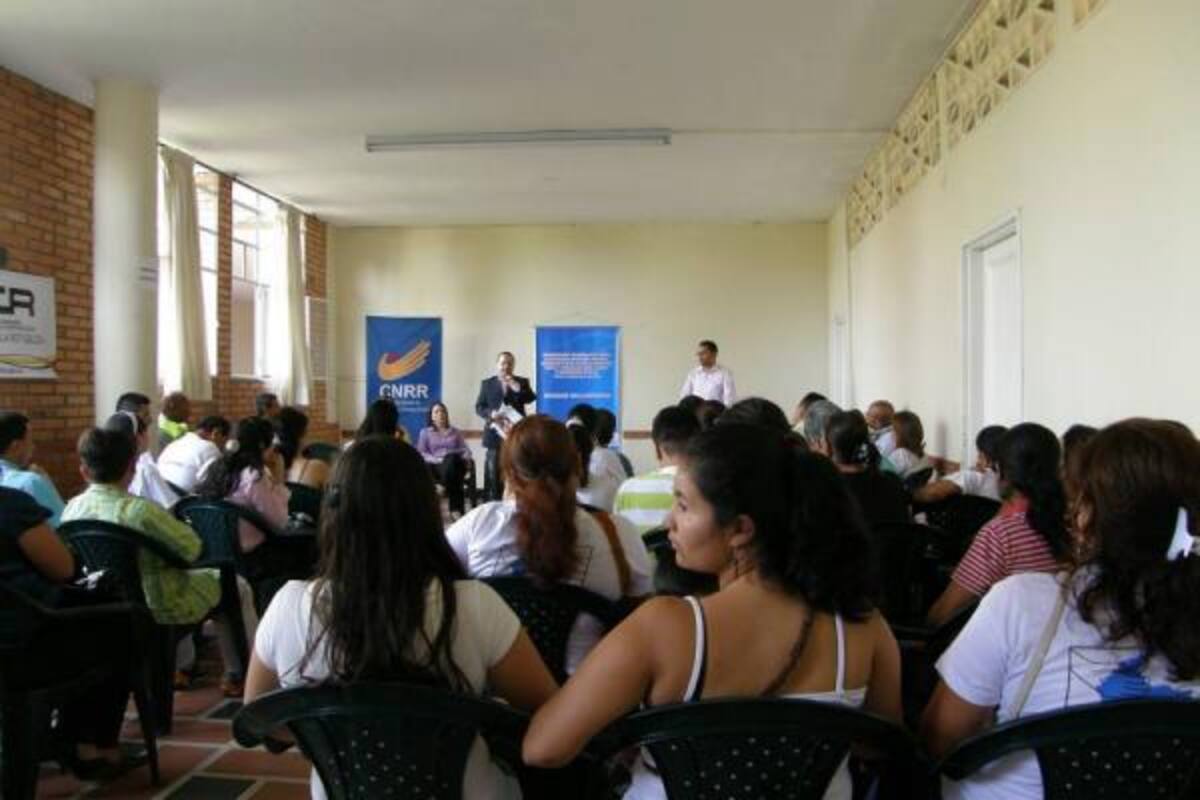 Encuentro realizado en el Seminario Mayor, el pasado 15 de octubre, entre víctimas, desmovilizados, líderes de sectores de Floridablanca y entidades sociales y cooperantes del proceso de reintegración social.(Foto: Sully Catherine Santos H./VANGUARDIA LIBERAL)