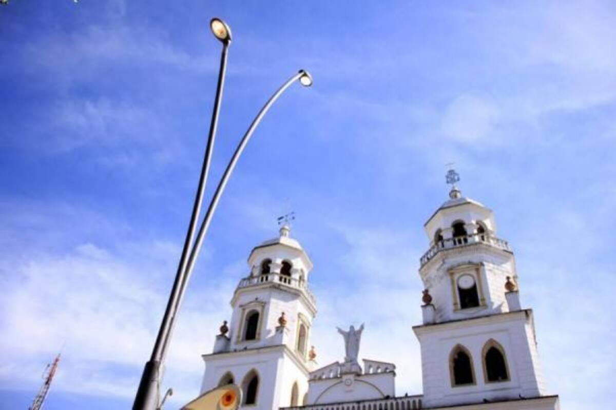 El convenio entre la Electrificadora y Floridablanca continúa por 11 años más.(Foto: Archivo/VANGUARDIA LIBERAL)