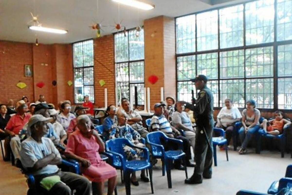 Policía capacitó a población de Villas sobre convivencia (Foto: Suministrada /VANGUARDIA LIBERAL)
