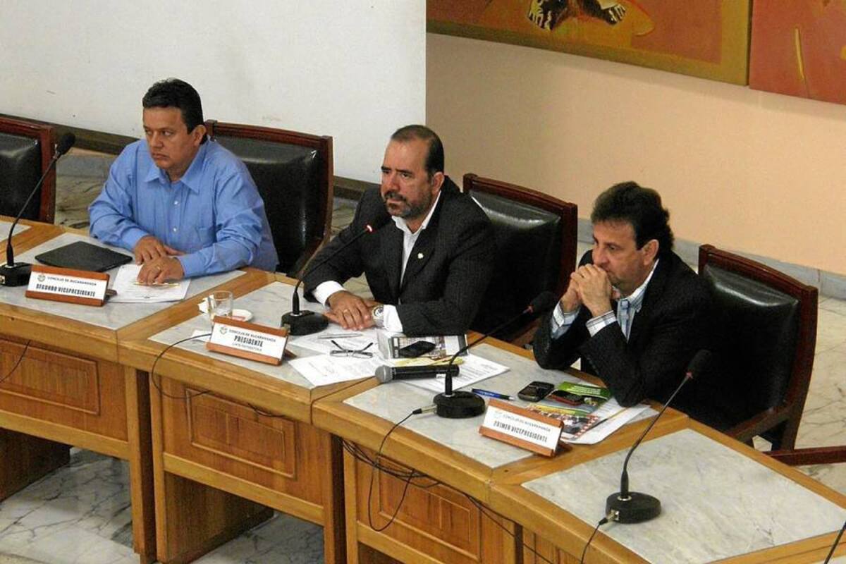 Concejo le dio facultades para contratar a Lucho Bohórquez (Foto: Archivo/VANGUARDIA LIBERAL)