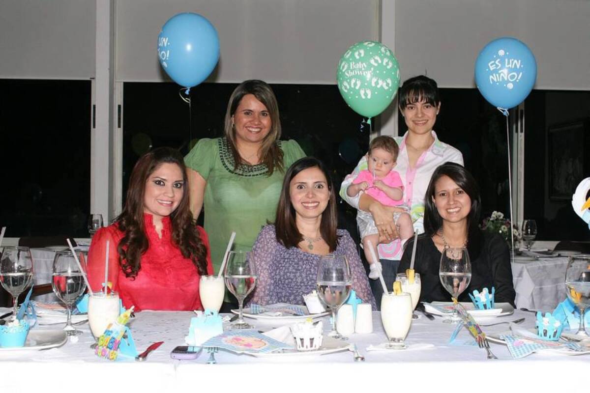 Mónica Carreño, Lili Beltrán, Fernanda Contreras, Diana Sánchez, Elisa Barrera y Carolina Corredor. (Foto: Mauricio Betancourt/VANGUARDIA LIBERAL)