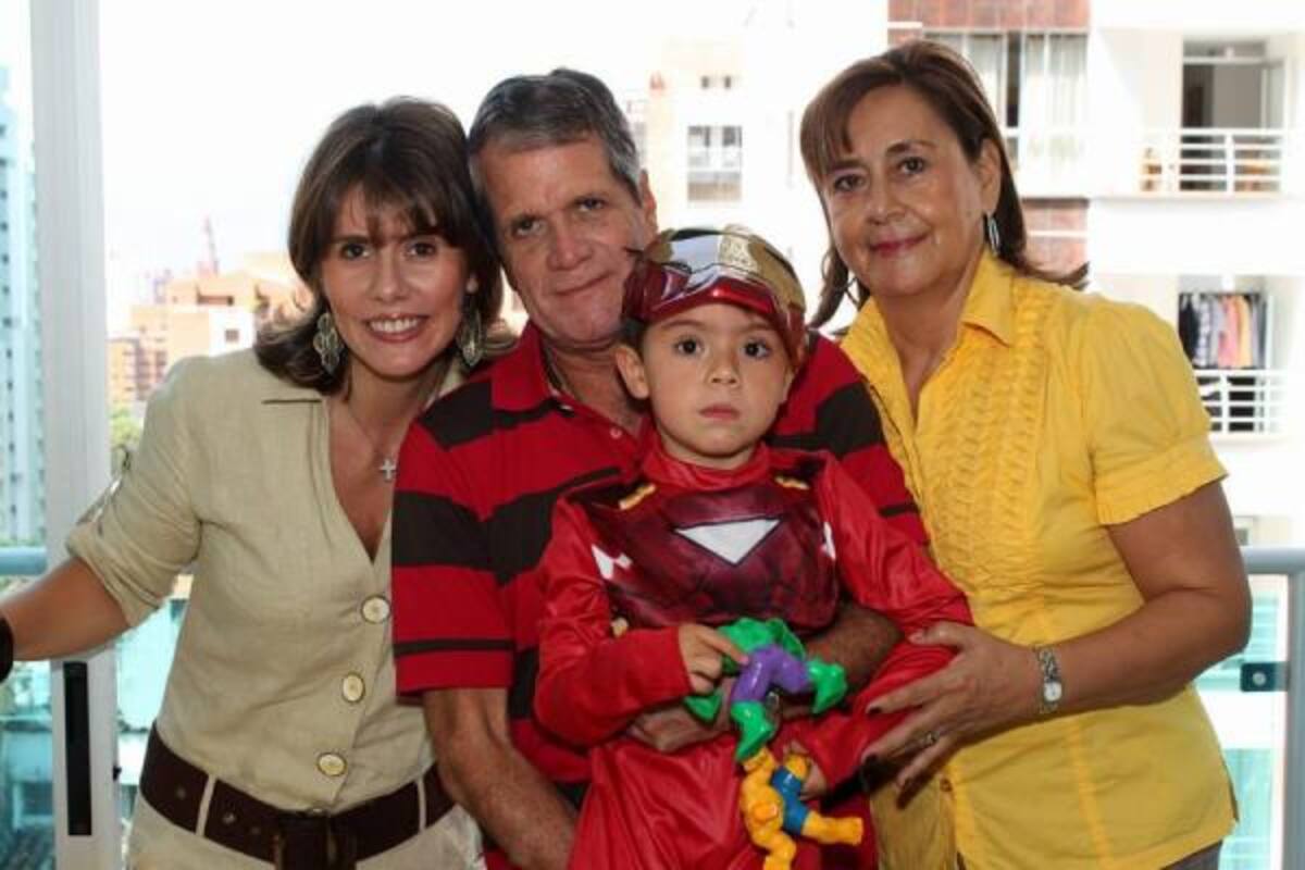 María Carolina Flórez Muñoz, Alberto Flórez Arenas, Santiago Peñaloza y María Elva de Flórez.(Foto: Nelson Díaz Rodríguez/VANGUARDIA LIBERAL)