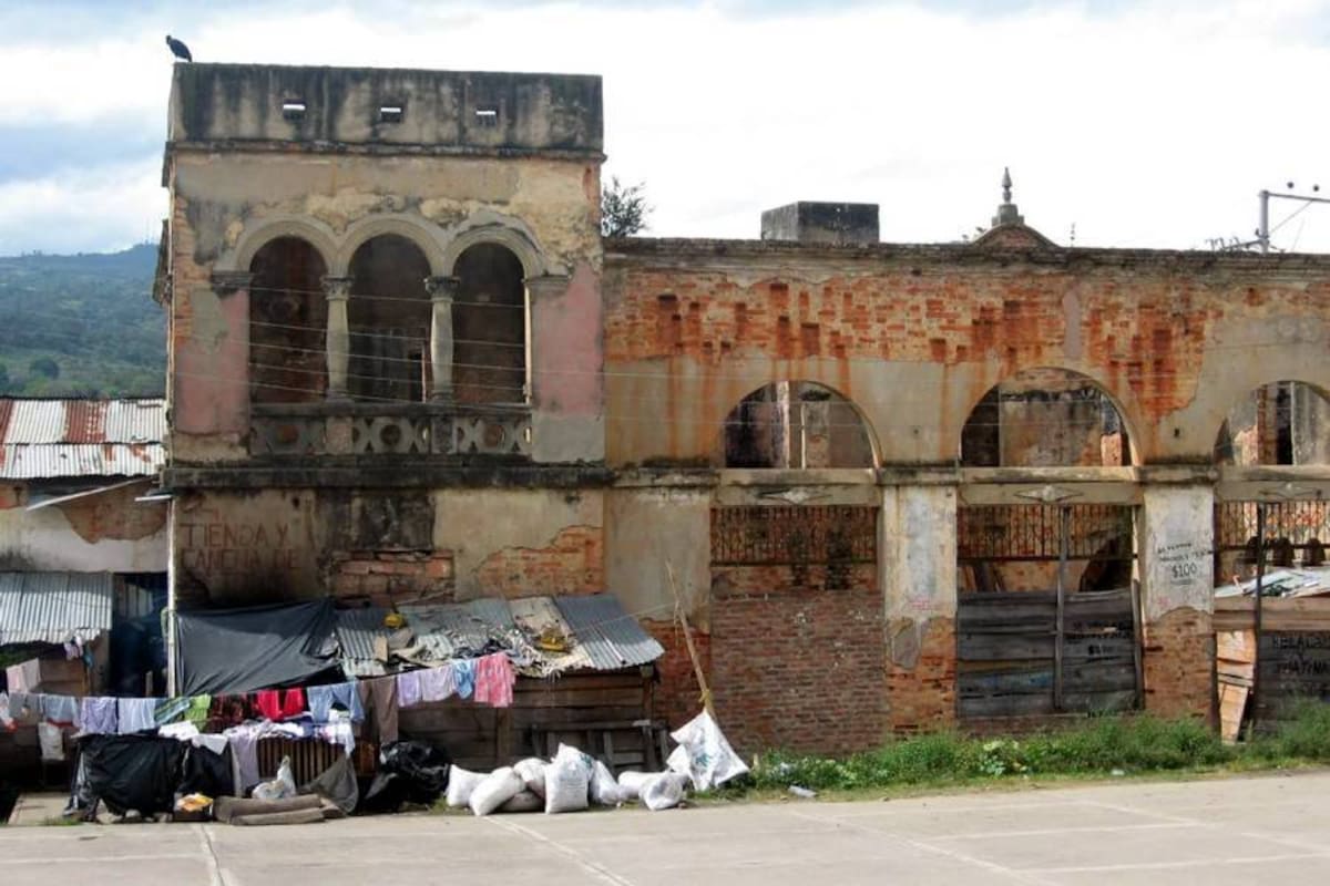 En este sector, aledaño a la plaza de mercado de Barbosa, se construirá el Terminal de Transporte. (Foto: Nancy Acuña R. /VANGUARDIA LIBERAL)