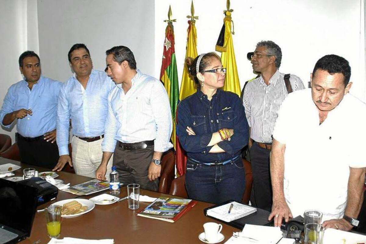 En rueda de prensa el gobernador de Santander, Richard Aguilar Villa, confirmó la construcción de una megaludoteca en Barrancabermeja. (Foto: Edgar Pernett/VANGUARDIA LIBERAL)