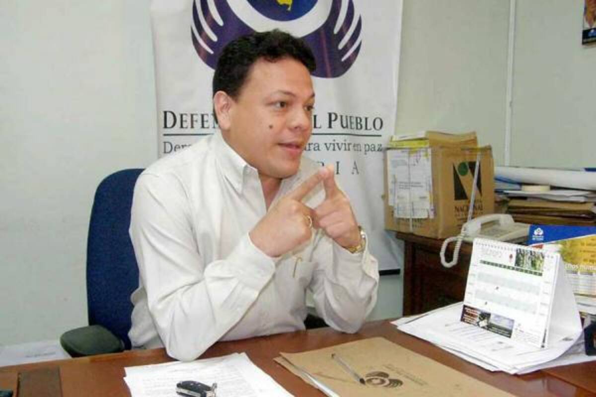 Cristian Gordon, defensor del Pueblo del Magdalena Medio habló de la situación de las Bandas criminales en el Magdalena Medio.(Foto: Edgar Pernett S/VANGUARDIA LIBERAL)
