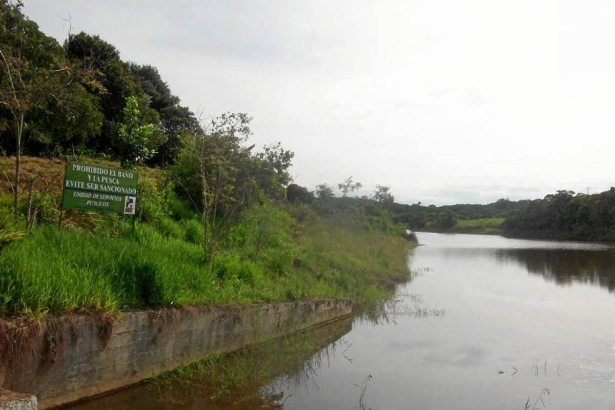 El Embalse Aguilitas del Socorro tiene 40 cm de altura en el nivel de agua, a raíz de las recientes lluvias, sin embargo el sistema sigue en observación, pues el anunciado verano podría volver a secarlo. (Foto: Archivo/VANGUARDIA LIBERAL )